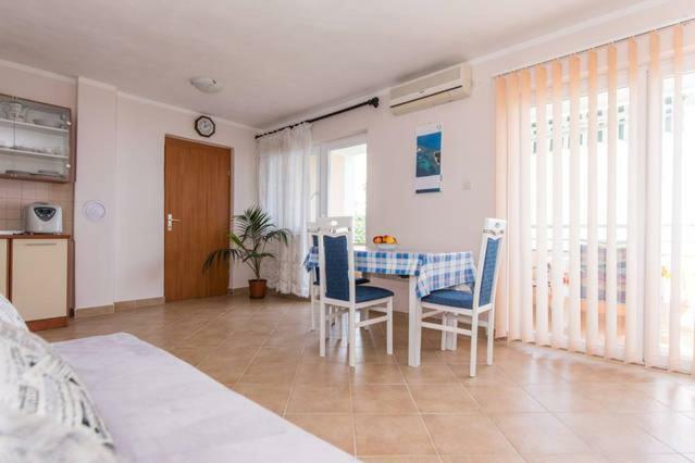 Apartmani Irena Veprinac Ngoại thất bức ảnh