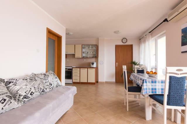 Apartmani Irena Veprinac Ngoại thất bức ảnh